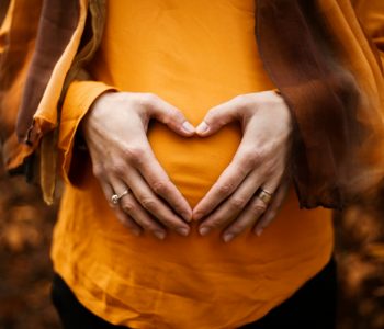 Frau mit Babybauch - zum Thema: Louwen-Diät