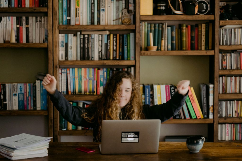 Schulbücher - kaufen oder leihen?